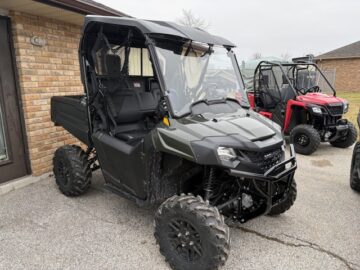 2025 Honda Pioneer 700-2P DLX